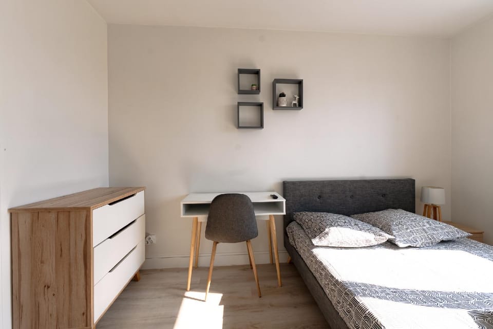 Lesdiguieres 3 Bedrooms Parking Apartment in Grenoble