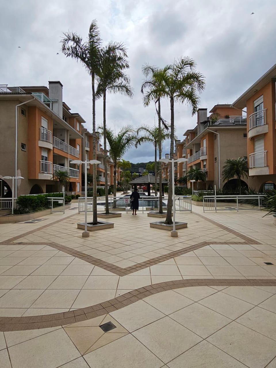 ESPLÊNDIDO CONDOMÍNIO-INGLESES NORTE- A 100 m DA PRAIA Apartment in Florianopolis