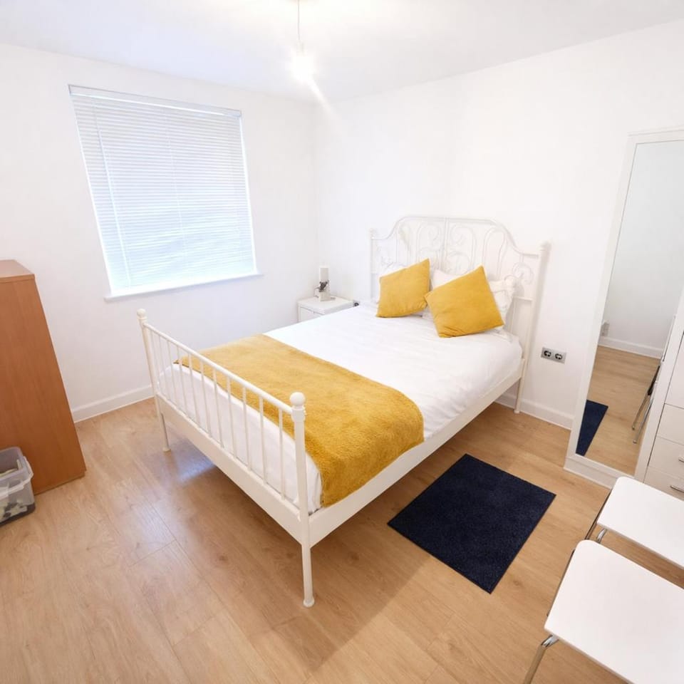 Canary Wharf O2 Excel Apartment with Balcony & Parking Apartment in London