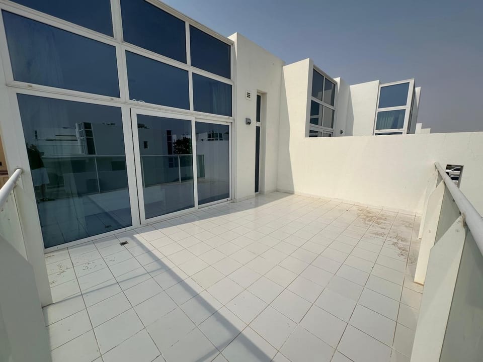 Deluxe Villa - Compound Damac Hills 2 - Dubai Villa in Dubai