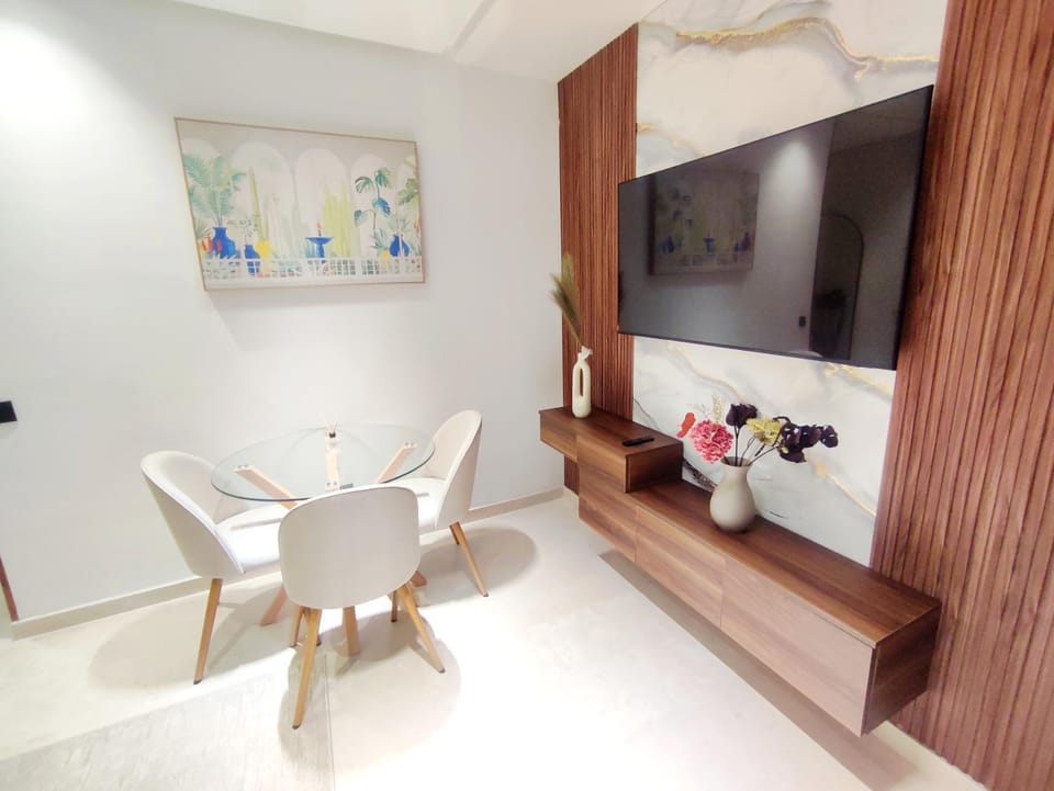 Communal lounge/ TV room, TV and multimedia, Seating area, Evening entertainment