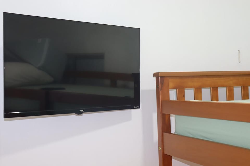 Communal lounge/ TV room, Bed, TV and multimedia, Photo of the whole room, Evening entertainment, Bedroom, bunk bed