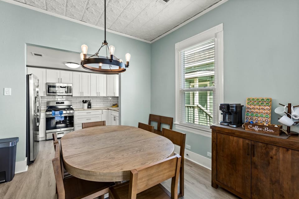 Coffee/tea facilities, Kitchen or kitchenette, Dining area, pet friendly