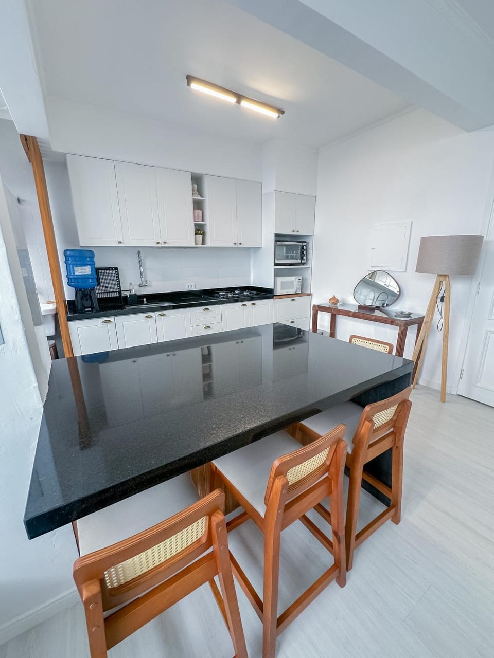 Kitchen or kitchenette, Dining area, stove