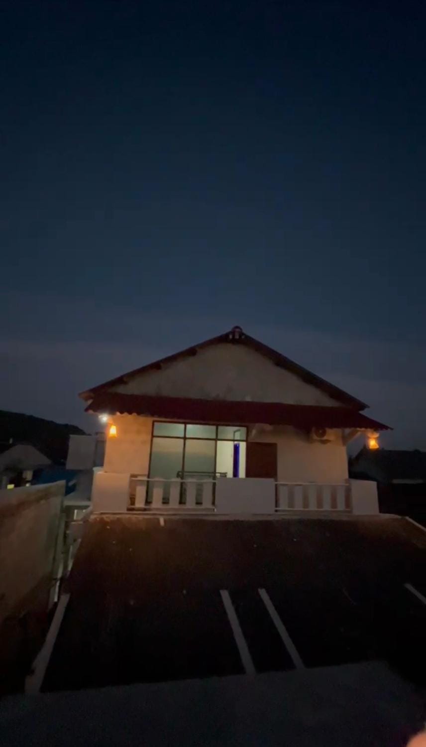 Property building, Night