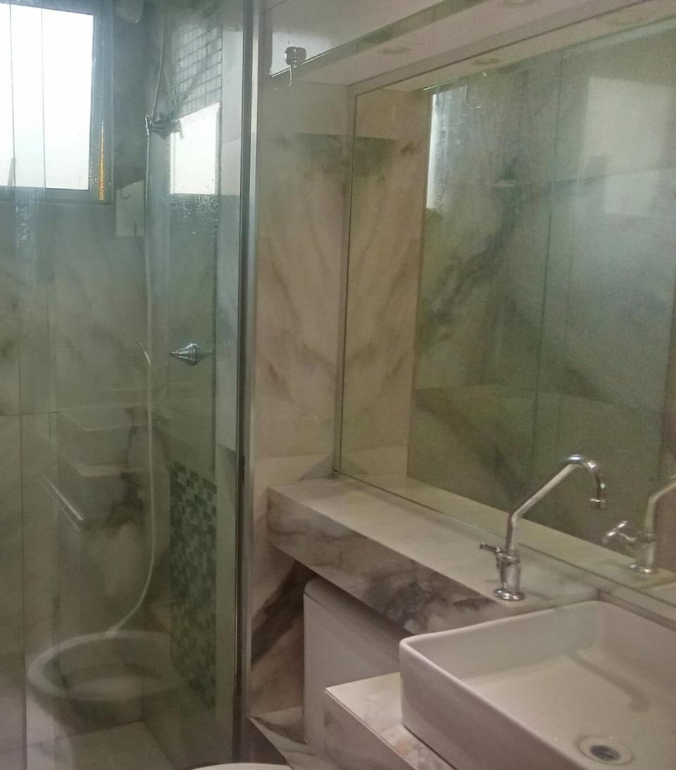 Shower, Bathroom, towels