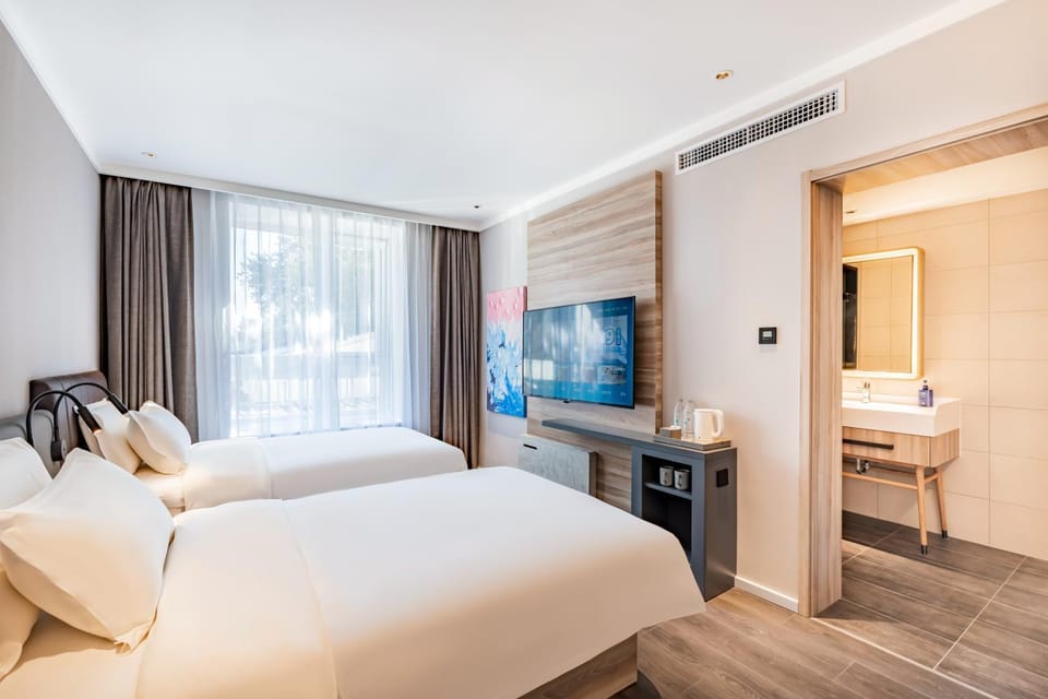 Bed, TV and multimedia