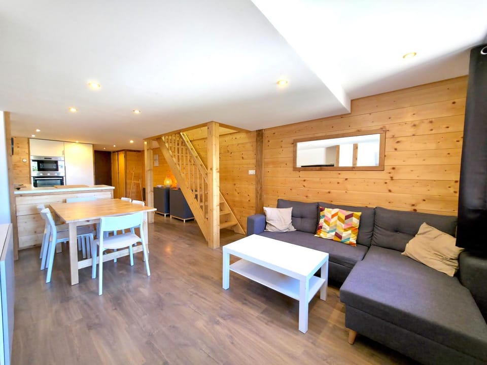 Appartement Maona calme en triplex Apartment in Huez