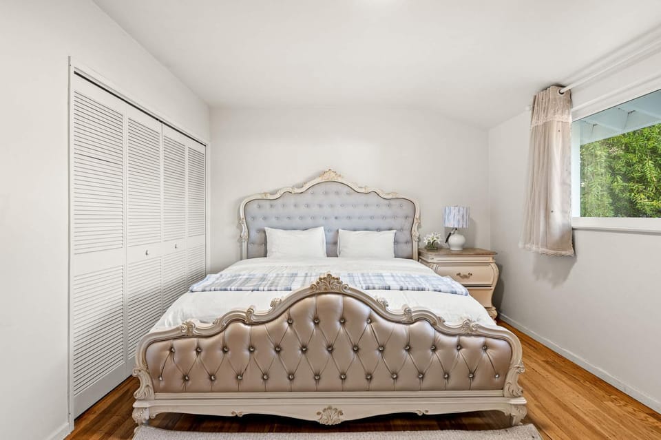 Perfect Family Home with Fireplace & Spacious Yard House in Monrovia