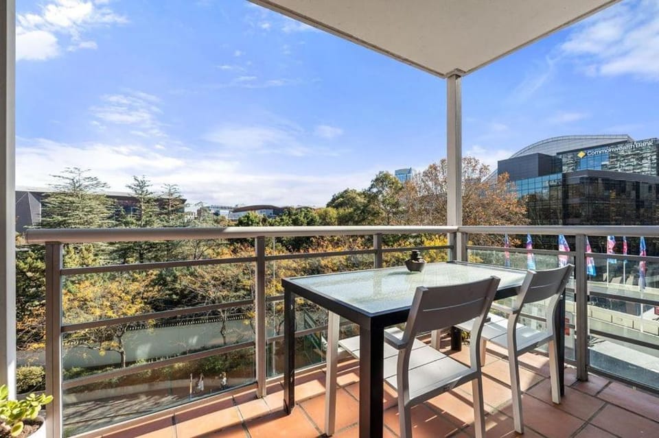 72-1HS Abnb-Style GardenView, Parking, Balcony, Step to Chinatown and QVB Vacation rental in Sydney
