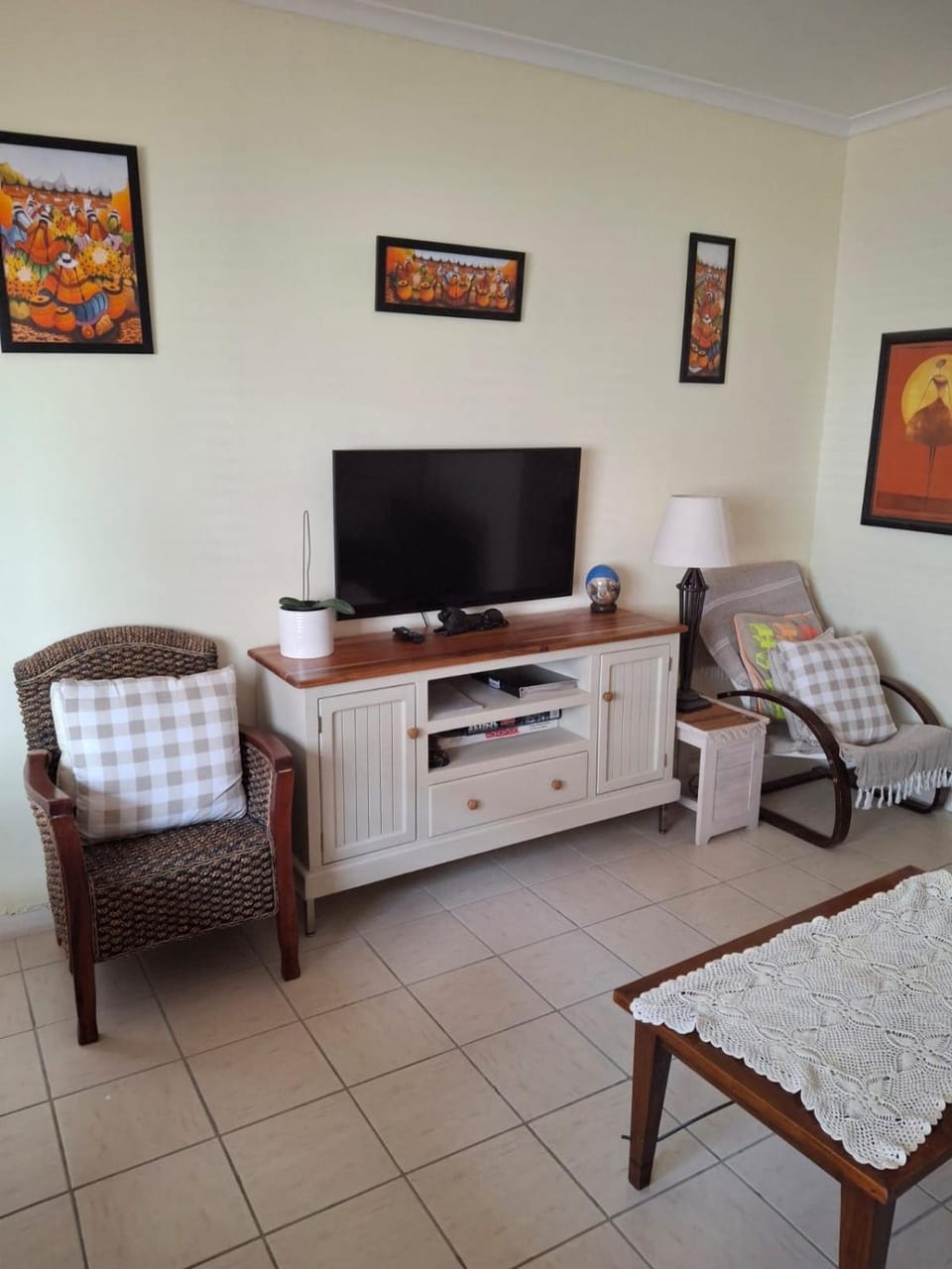 Communal lounge/ TV room, TV and multimedia, Living room