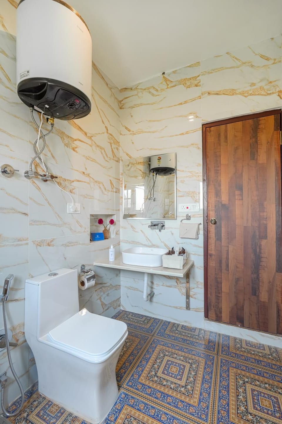 Toilet, Bathroom, towels