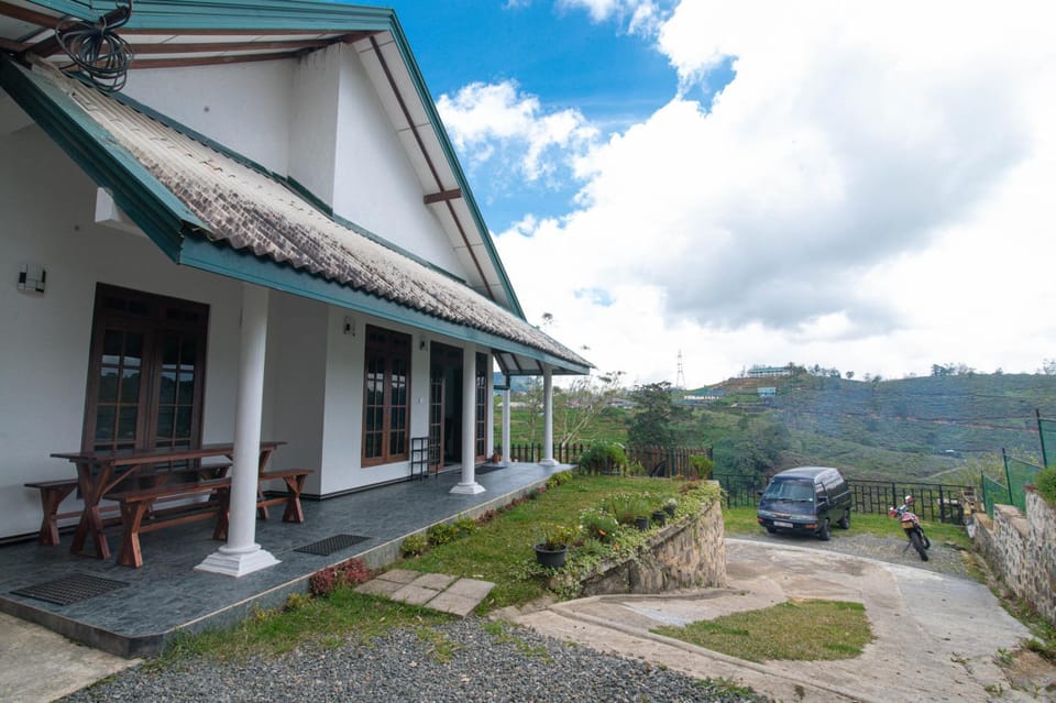 The Peak Nest Bed and Breakfast in Central Province