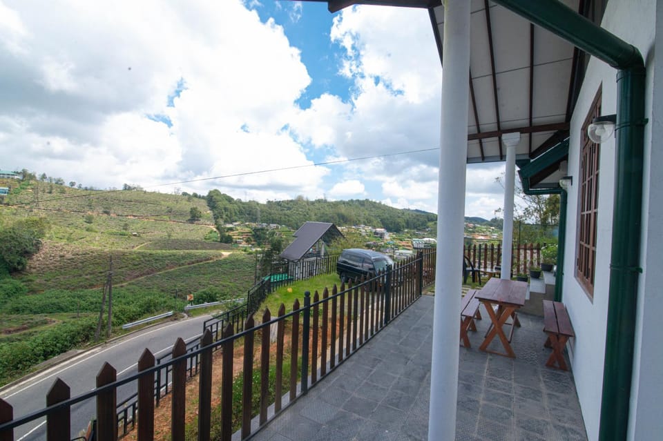 The Peak Nest Bed and Breakfast in Central Province