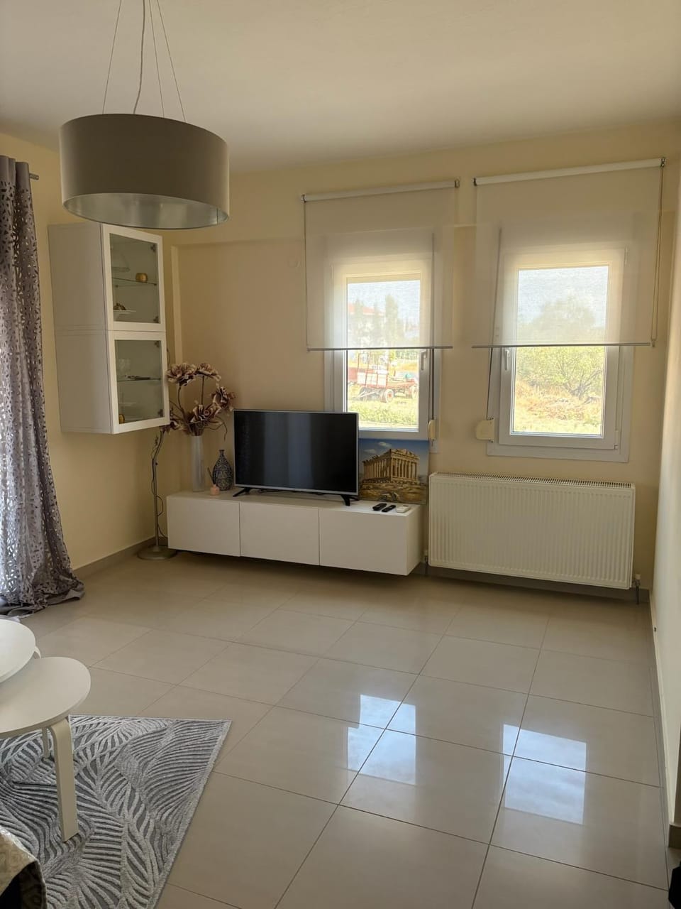 TV and multimedia, Living room, Photo of the whole room, Seating area
