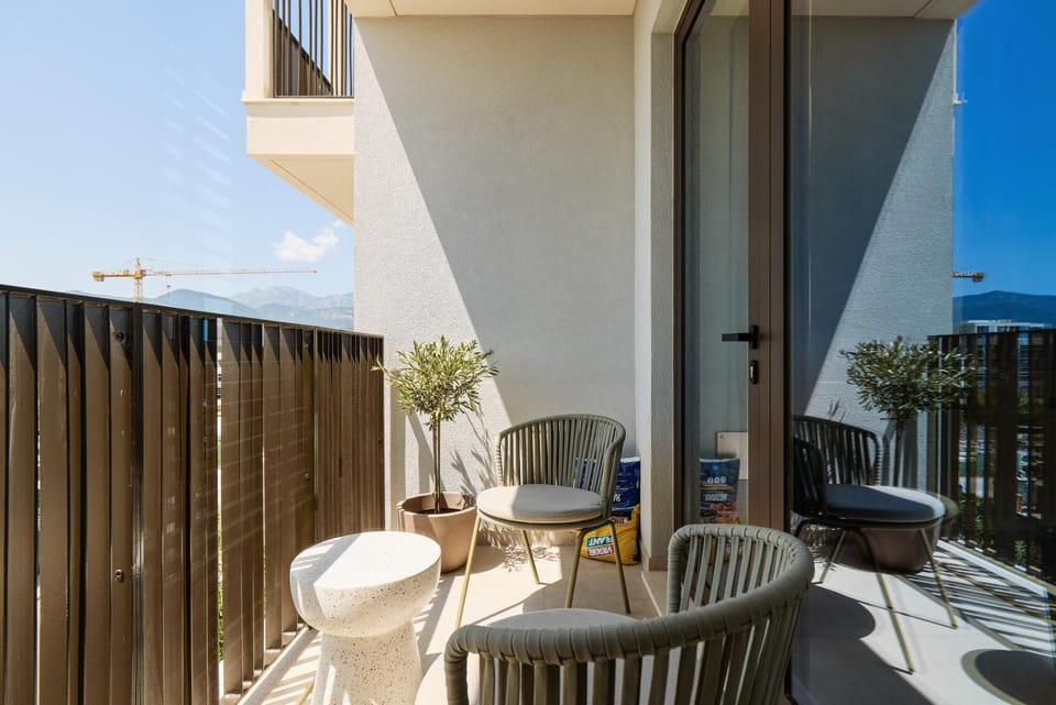 Day, Balcony/Terrace, Seating area