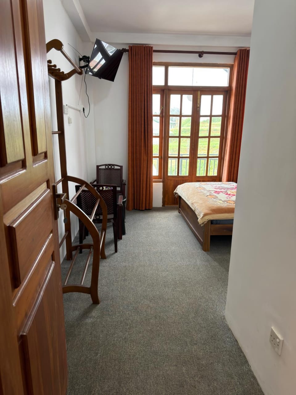 Creek View Inn Hotel in Nuwara Eliya