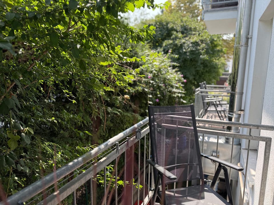 Patio, Spring, Day, Garden, View (from property/room), Balcony/Terrace, Garden view