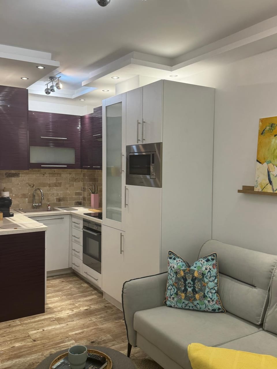 Kitchen or kitchenette, Living room, Dining area, stove
