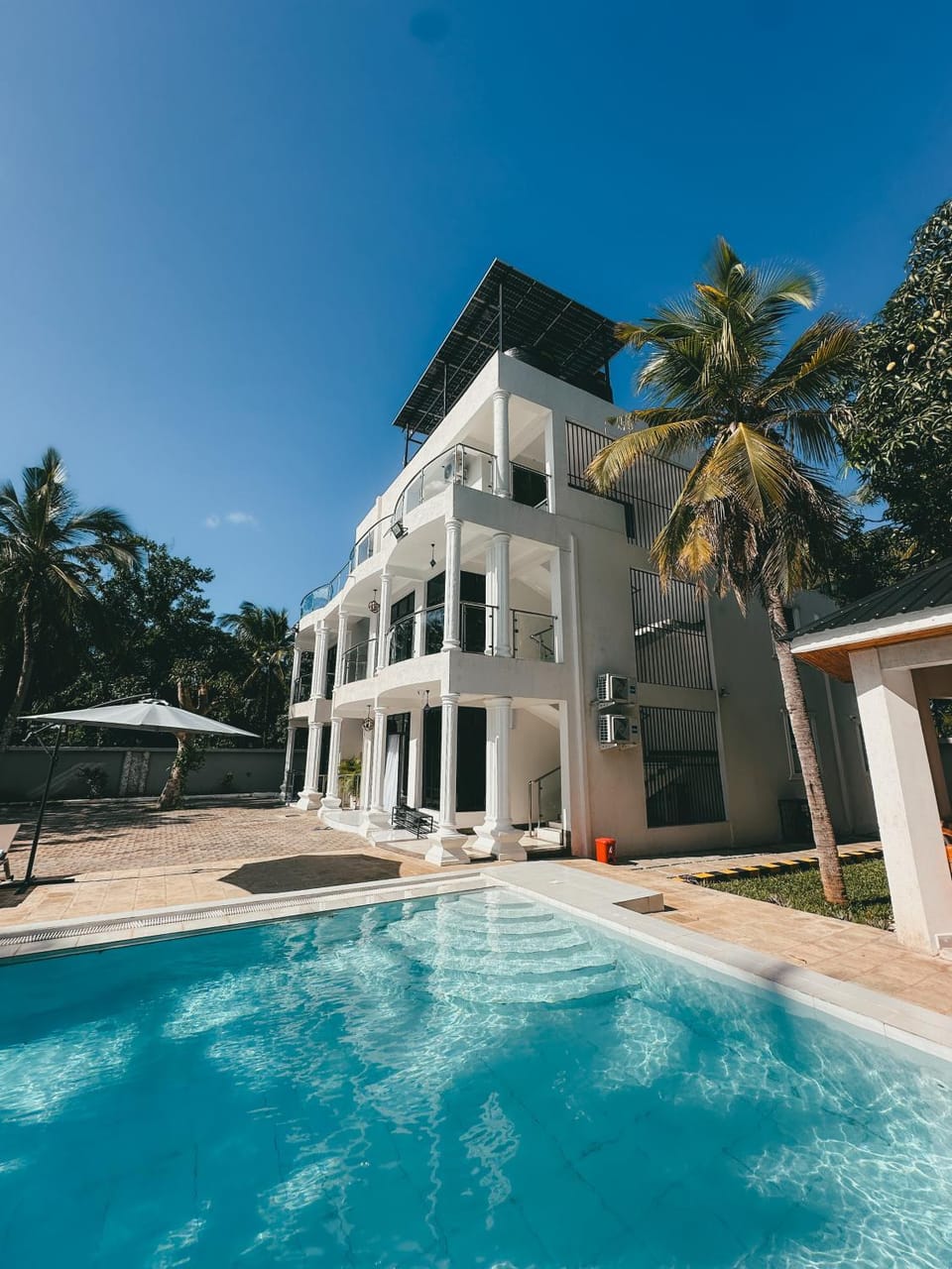 Serian Breeze 6 Bedroom Villa Diani Villa in Diani Beach