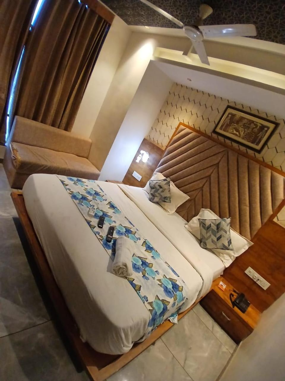 Hotel Lotus Town Hotel in Ahmedabad