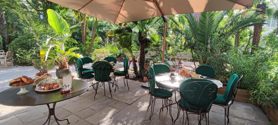 Patio, Restaurant/places to eat, Garden, Food and drinks