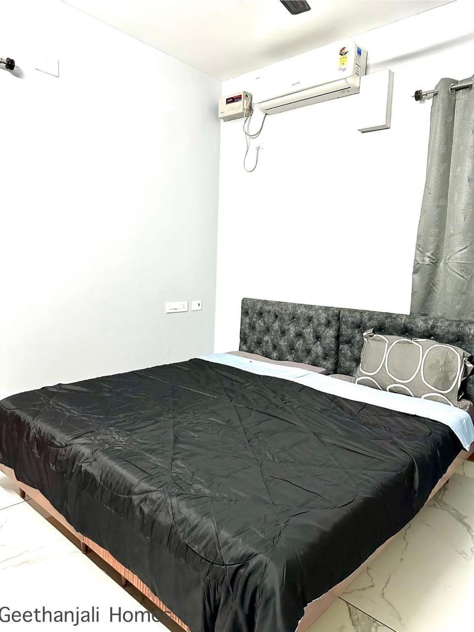 Bed, Bedroom, air conditioner