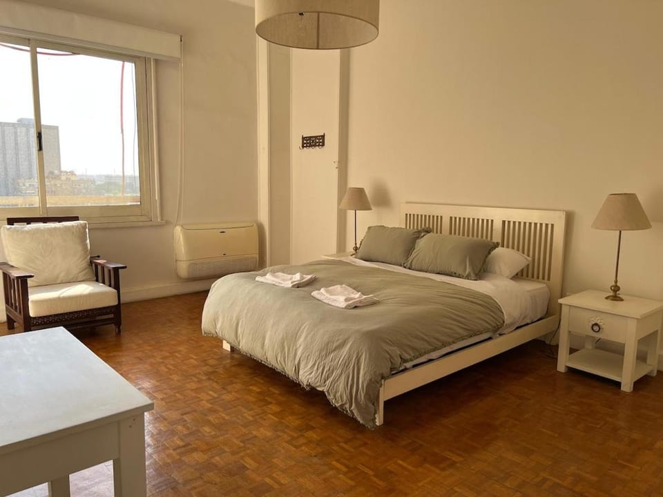 Pistachio Apt Dokki - Nile View Apartment in Cairo