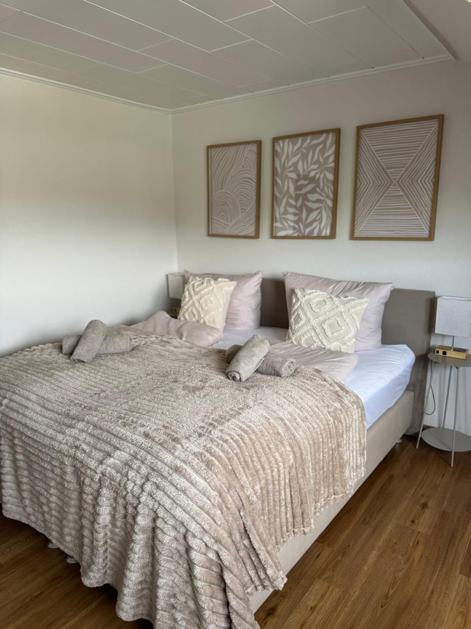 Bed, Bedroom