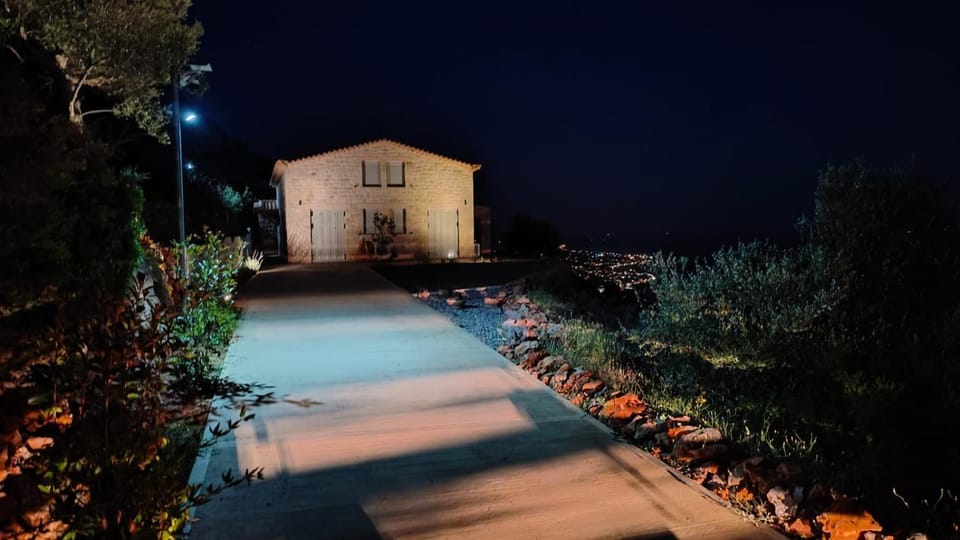 Property building, Garden, Garden view