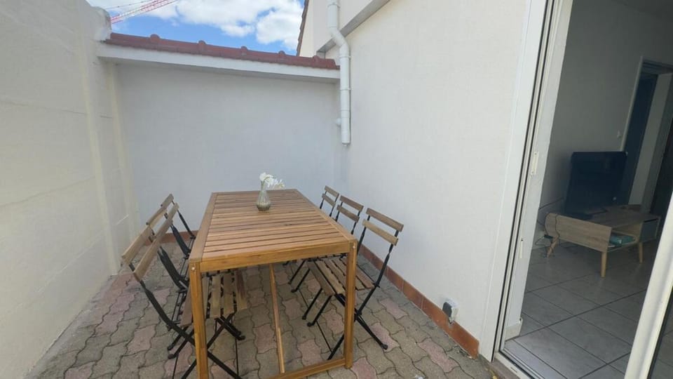 Balcony/Terrace, Dining area