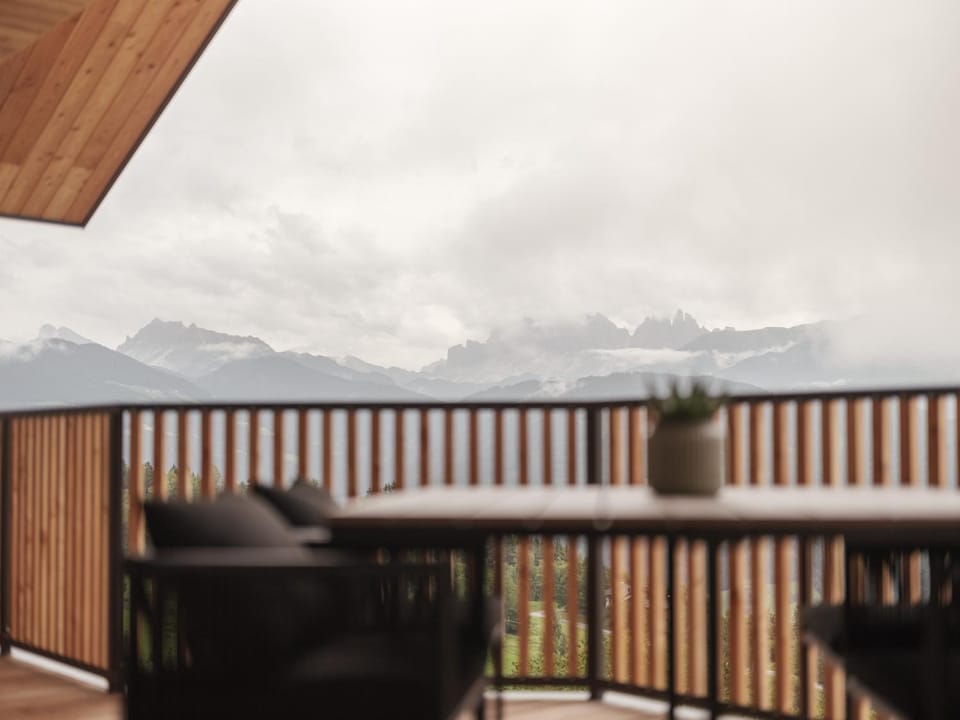Natural landscape, View (from property/room), Balcony/Terrace, Balcony/Terrace, Mountain view