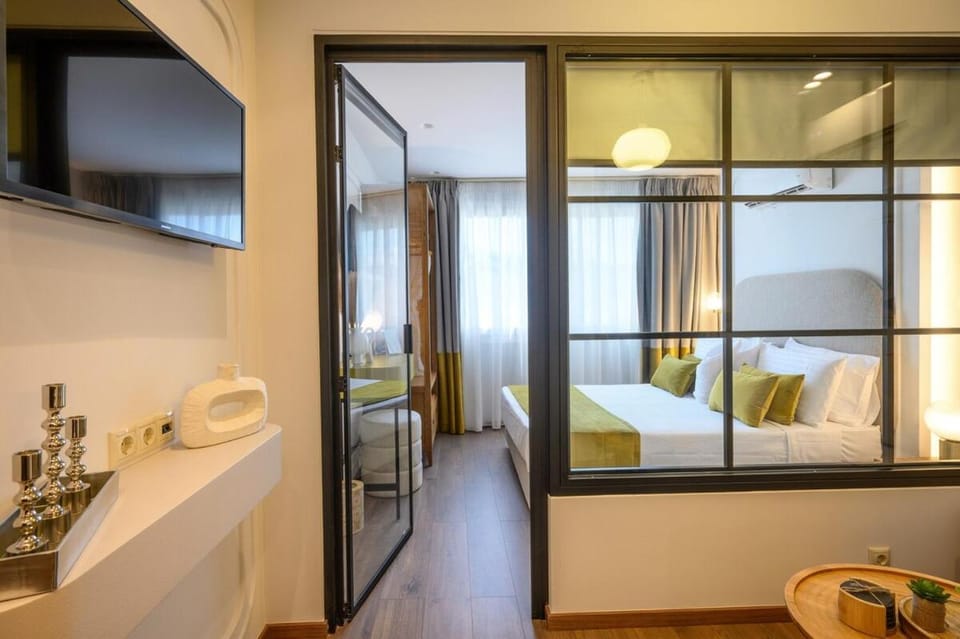 Dikeosinis Central Suite Apartment in Heraklion