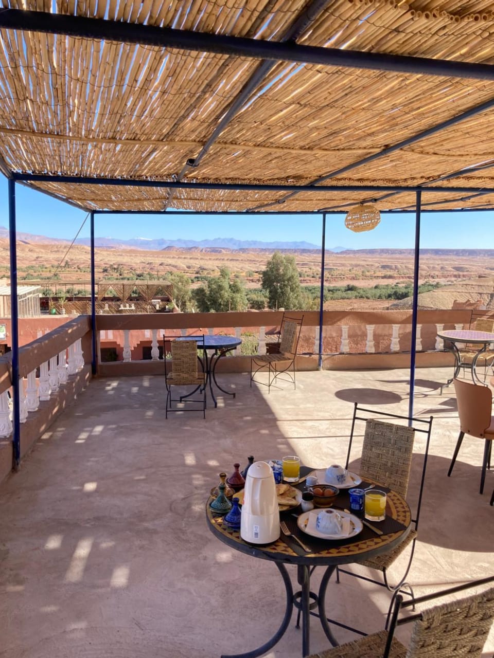 Patio, Day, Natural landscape, View (from property/room), Balcony/Terrace, Living room, Seating area, Dining area, Mountain view