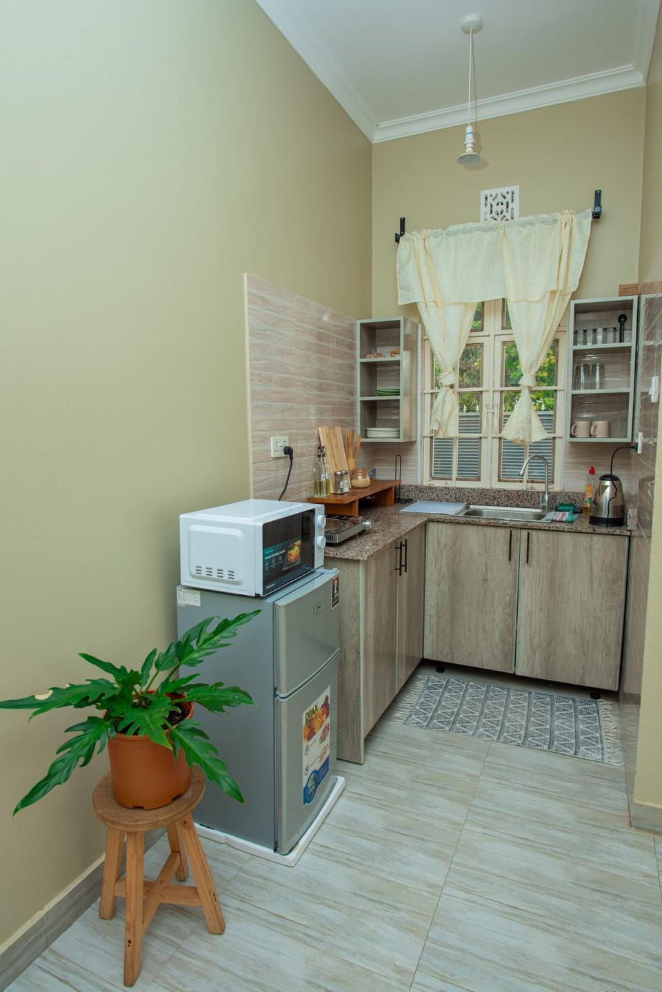 Kitchen or kitchenette