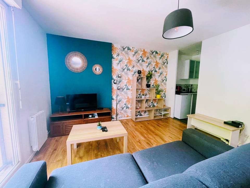 Communal lounge/ TV room, TV and multimedia, Kitchen or kitchenette, Living room, Seating area