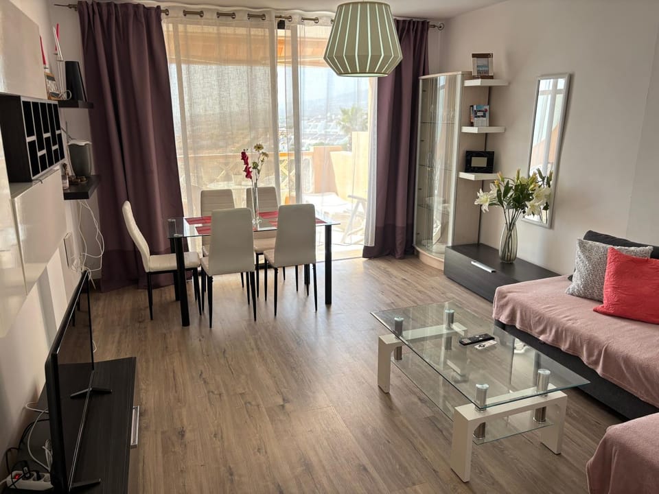 TV and multimedia, Living room, Dining area