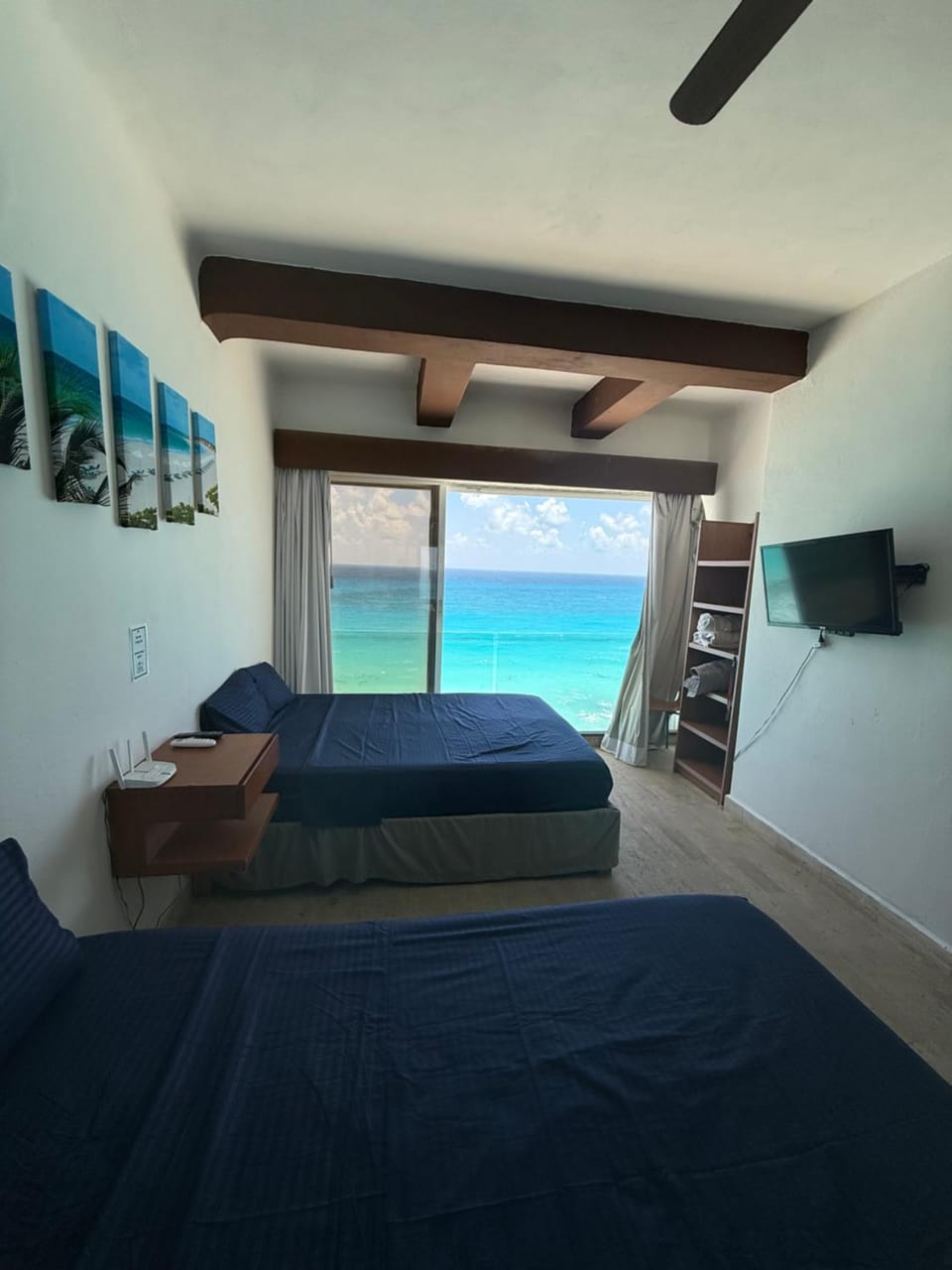 Bed, Photo of the whole room, Sea view