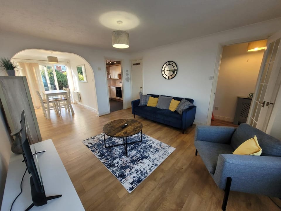 TV and multimedia, Living room, Dining area, kitchen