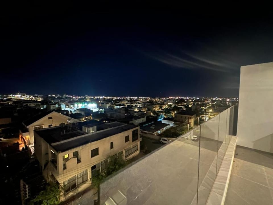 Mall View Modern PentHouse Apartment in Larnaca
