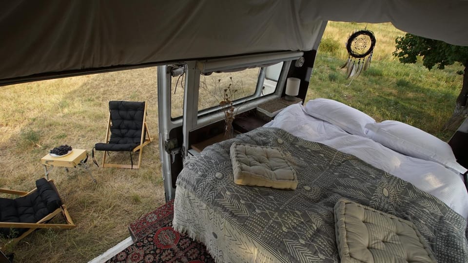 Ratlook bus Banya Luxury tent in Armenia
