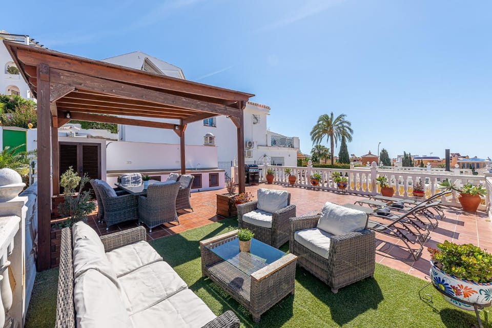 Balcony/Terrace, sunbed