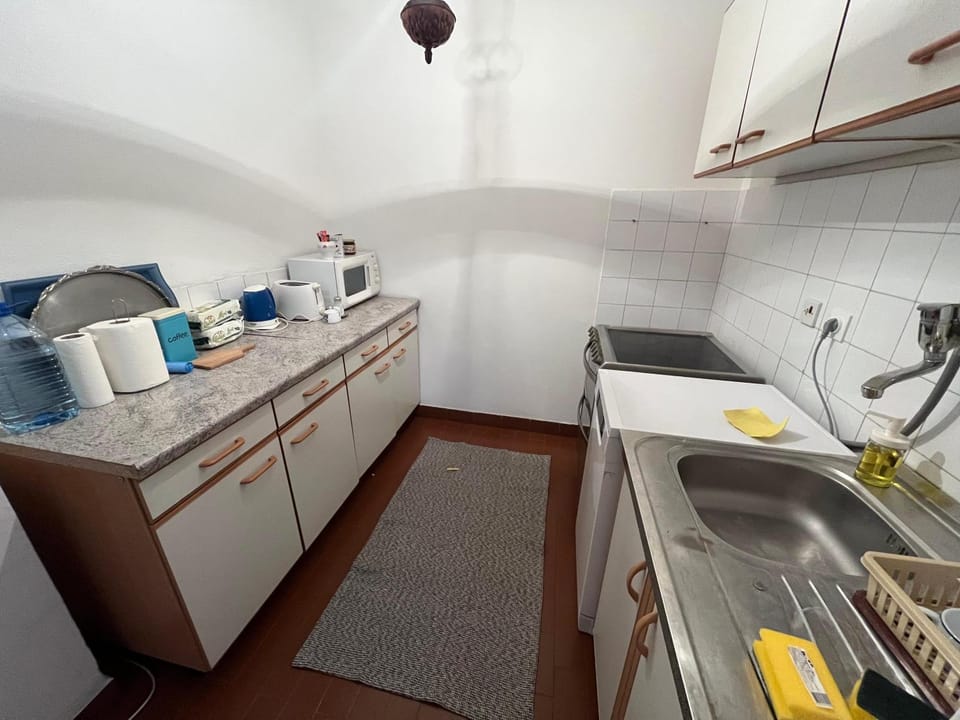 Kitchen or kitchenette, kitchen