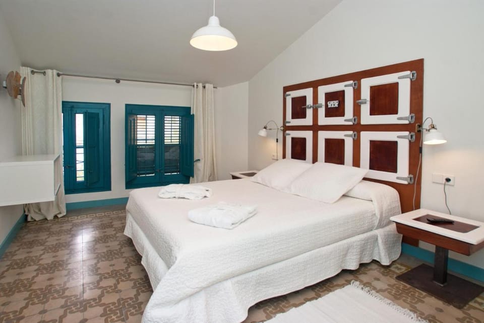 Hotel Hostal Chic Bed and Breakfast in Baix Empordà