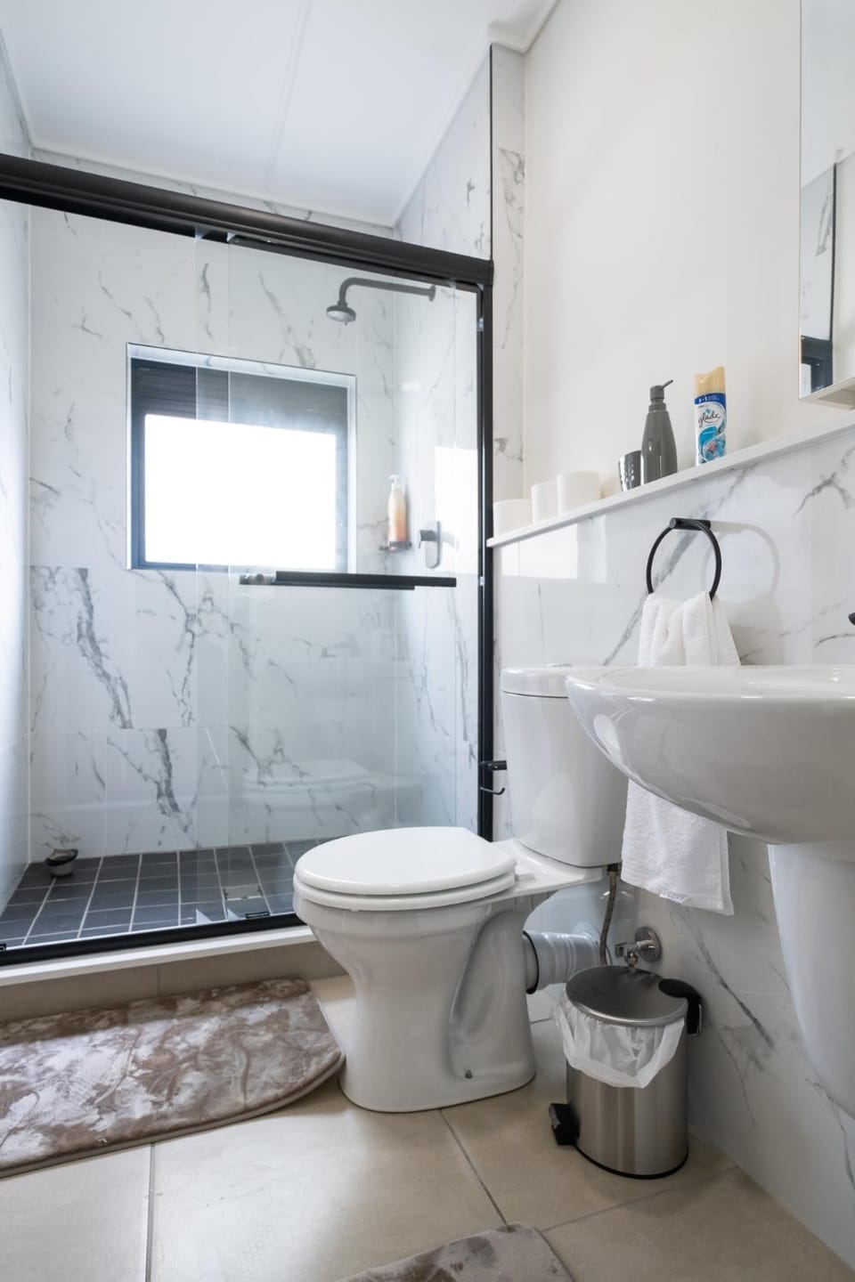 AlimamaSpaces The Fynbos Chelsea Apartment in Cape Town