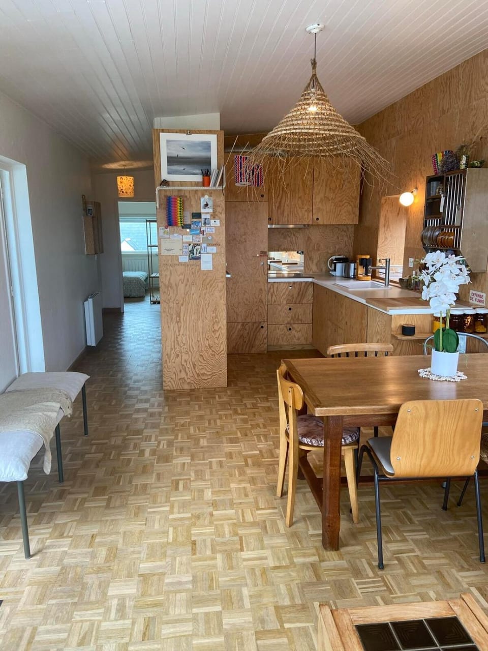 Kitchen or kitchenette, Living room, Seating area, Dining area, oven, stove