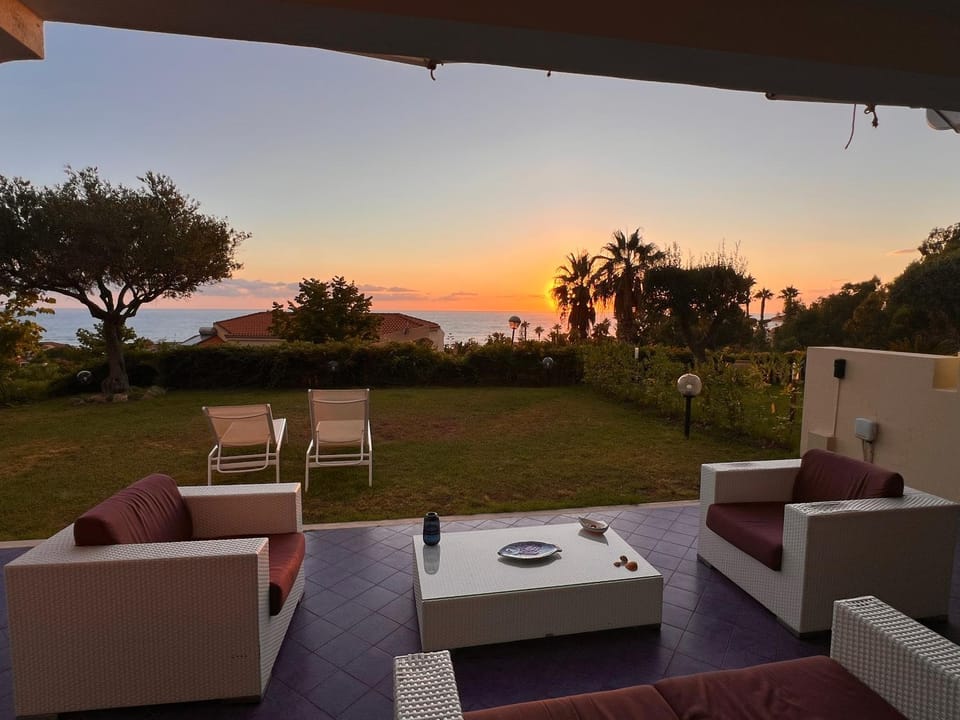 Natural landscape, Sea view, Sunset, sunbed