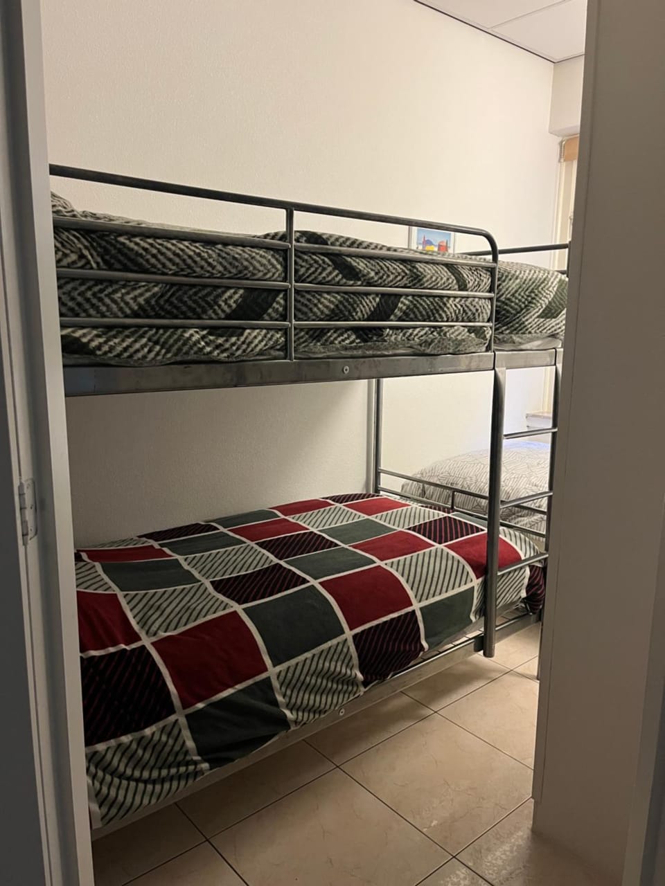 Bedroom, bunk bed