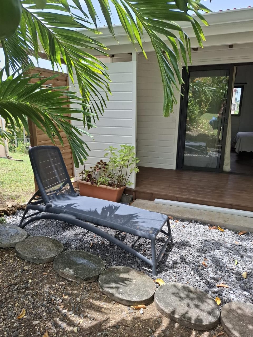 Patio, Garden, Garden view, sunbed