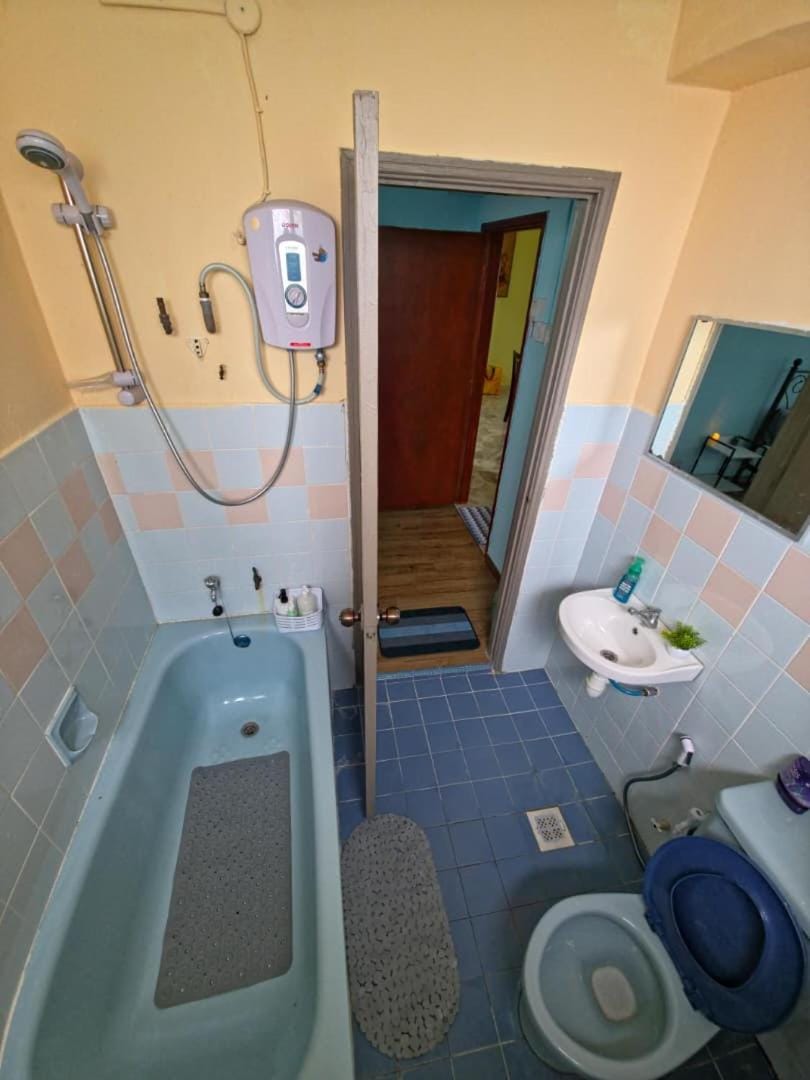 Bathroom, Bath